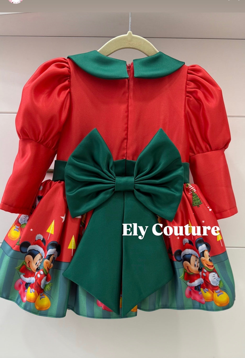 Abito a tema natalizio